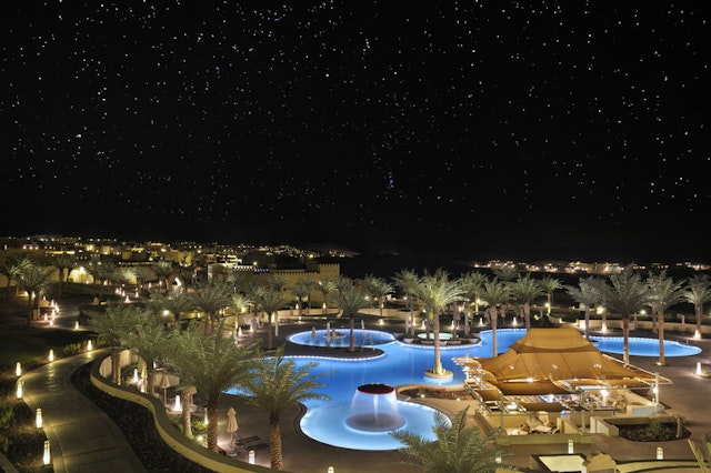 Qasr Al Sarab Desert Resort by Anantara