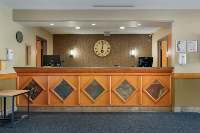 Best Western Plus Valemount Inn & Suites