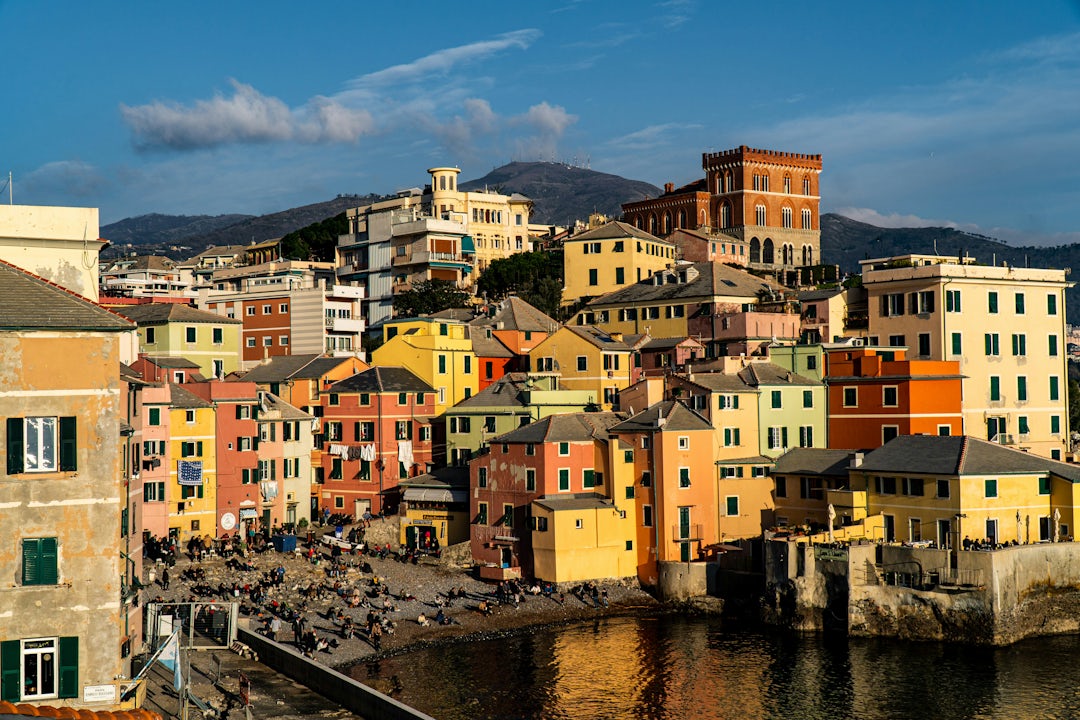 Erleben Sie die Schönheit Liguriens in Genua und La Spezia 
