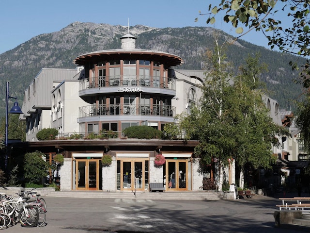 Crystal Lodge & Suites Whistler Hotel