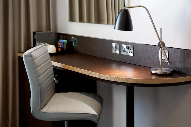 Premier Inn Oxford City Centre (Westgate)