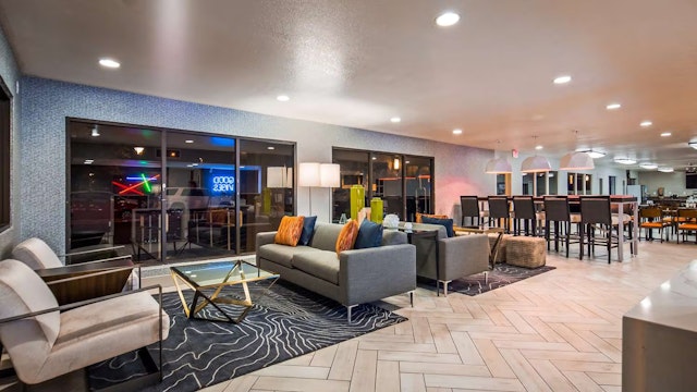 Best Western InnSuites Phoenix Hotel & Suites