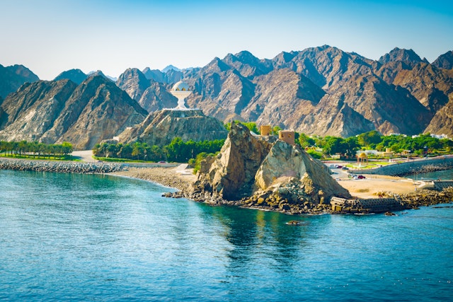 Oman Rundreise: 10 Tage Berge & Küste