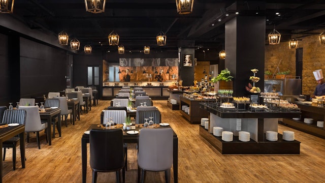 The Golden Ridge Hotel