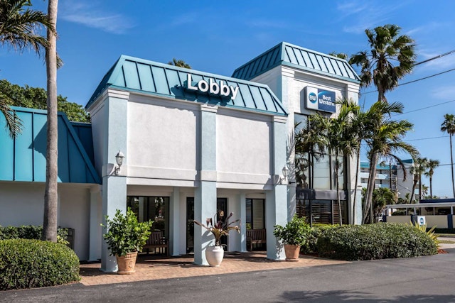 Best Western Cocoa Beach Hotel & Suites