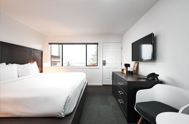 Tofino Resort + Marina