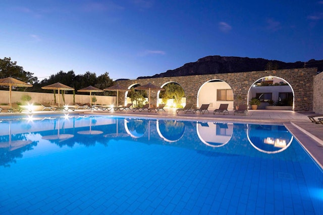 Coriva Beach Hotel & Bungalows