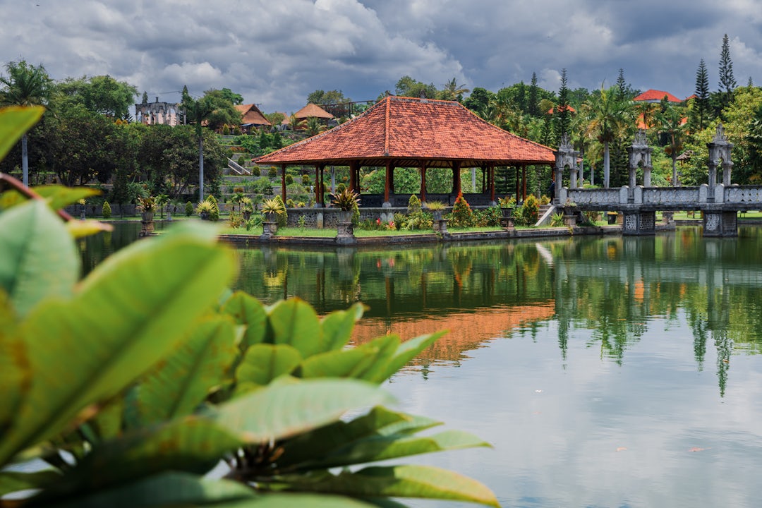 Luxusurlaub auf Bali: Kultur, Natur und Tempelreise