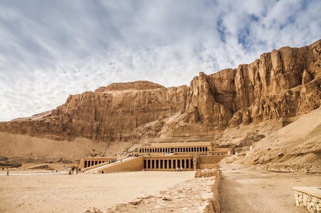 Luxor-5