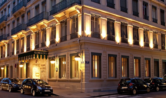 Globe and Cecil Hotel