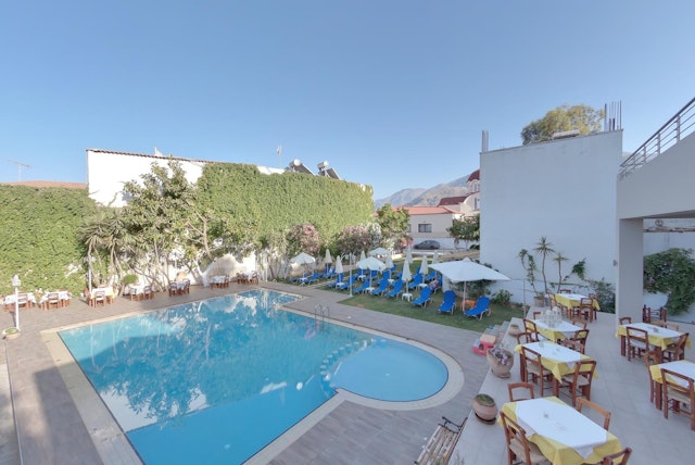 Tarra Hotel