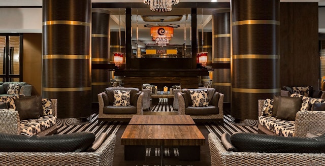 Coast Edmonton Plaza Hotel