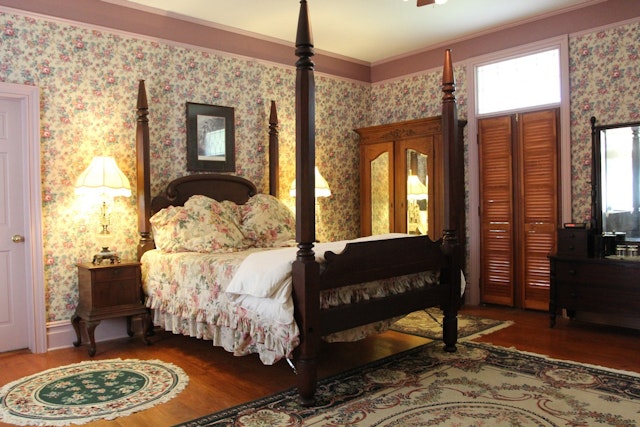 The Corners Mansion Inn