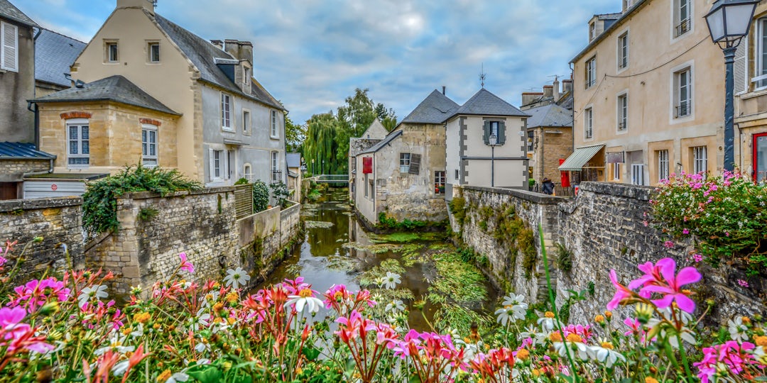 Normandy Itinerary: Honfleur, Bayeux & Saint-Malo Journey