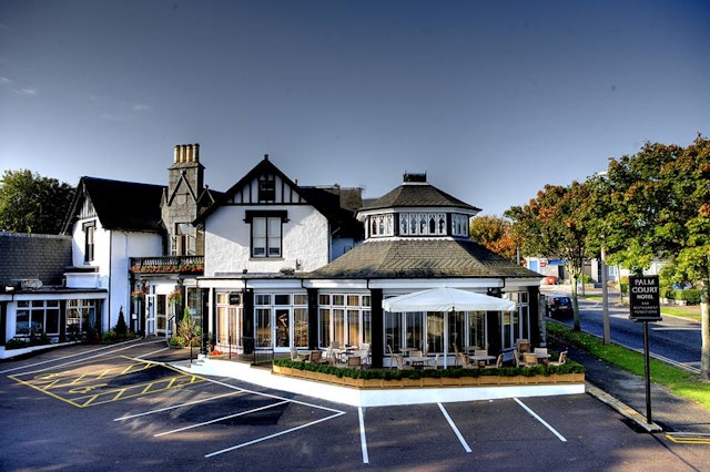 Palm Court Hotel