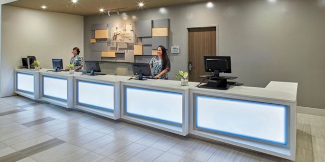 Holiday Inn Express Waikiki