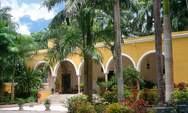 Hacienda Chichen Resort