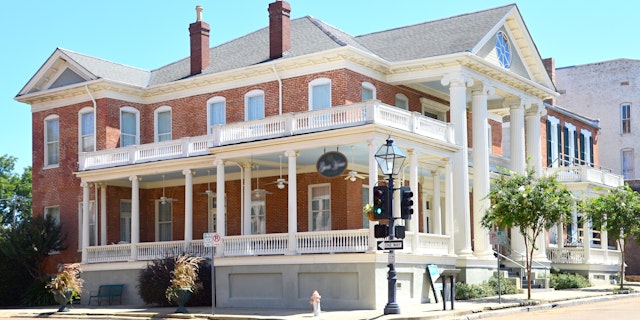 Natchez-2