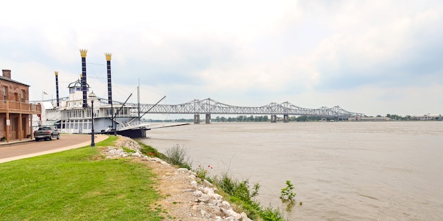Natchez-4
