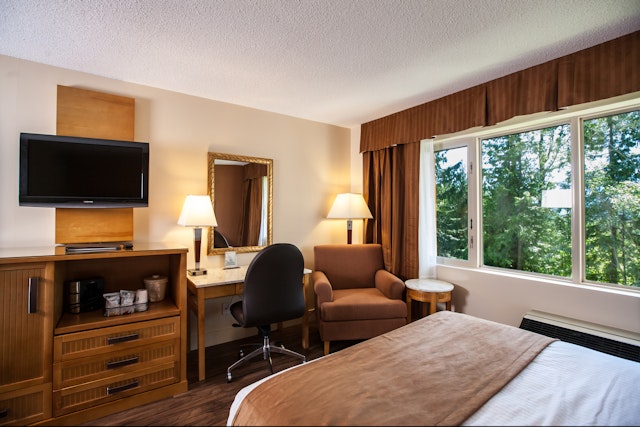 Coast Hillcrest Hotel