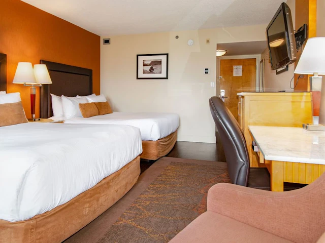 Coast Hillcrest Hotel