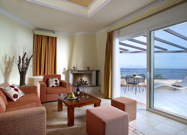 Avantis Suites Hotel