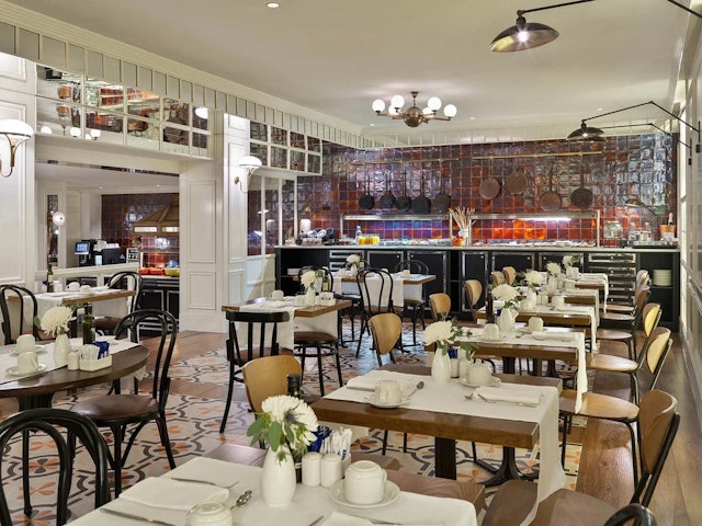 H10 Villa de la Reina