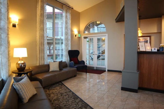 Best Western China Lake Inn