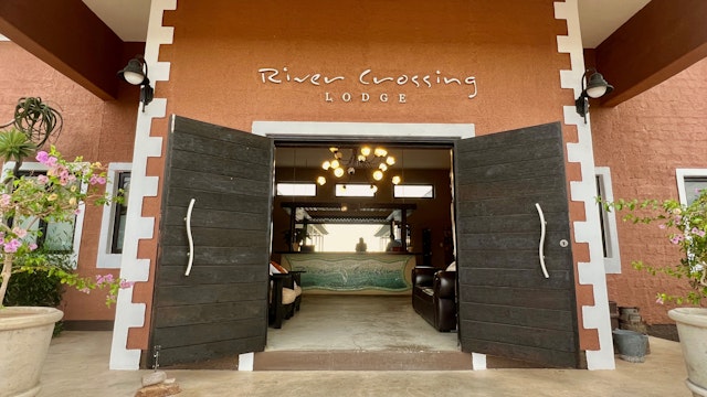 River Crossing Lodge