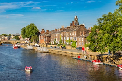 England Itinerary by Train: From Big Ben to the Lakes - Image 3