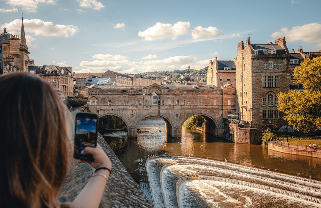 England Luxury Tour with Private Driver: Explore Historic Cities in Style