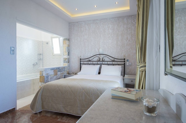 Contaratos Beach Hotel