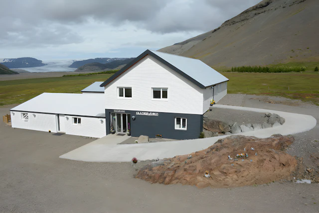 Glacier World - Hoffell Guesthouse