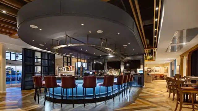 DoubleTree by Hilton Toronto Airport