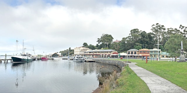 Strahan-2