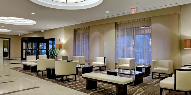 Crowne Plaza Chicago Ohare Hotel & Conf Ctr