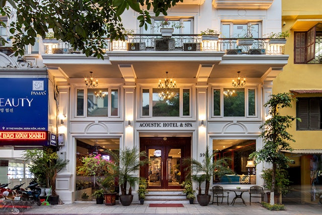 Acoustic Hotel & Spa