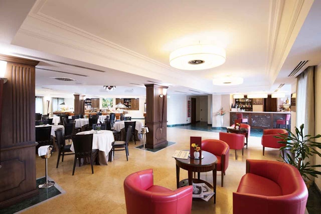 Artemis Hotel