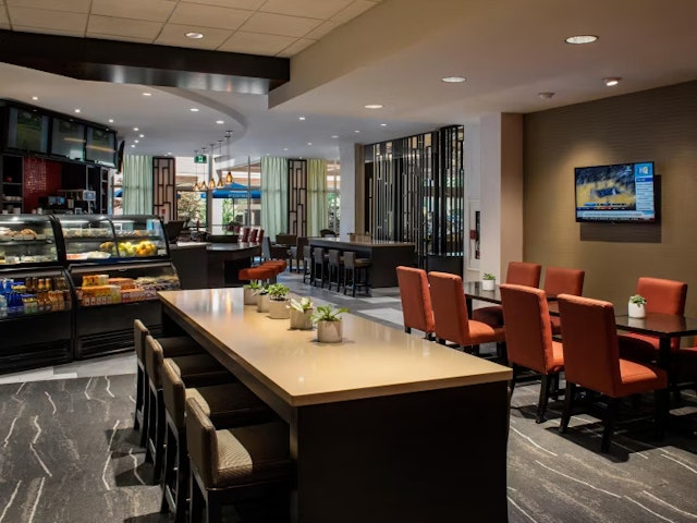 Holiday Inn & Suites Vancouver Downtown