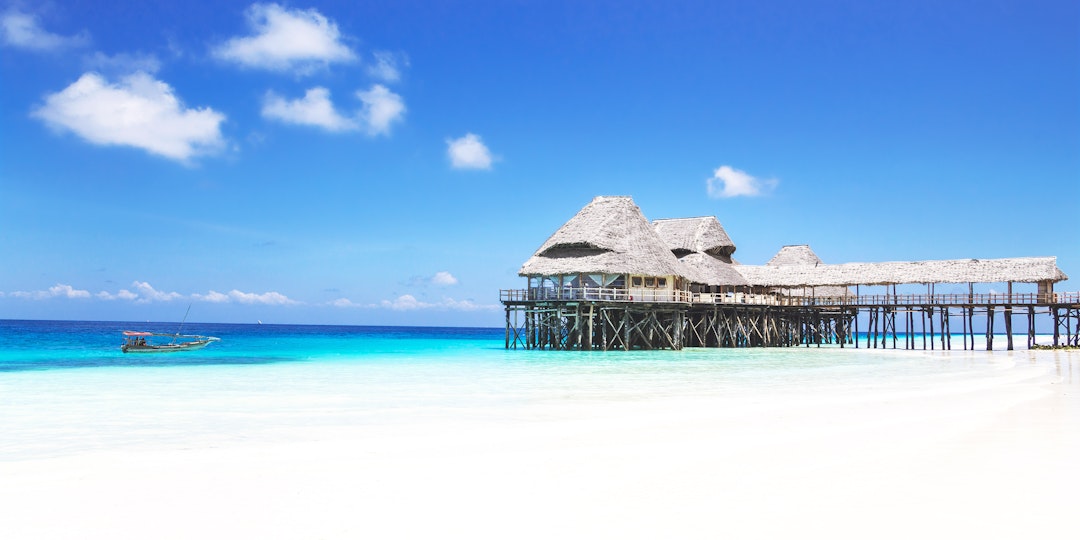 Safari und Baden in Tansania: Strand & Abenteuer