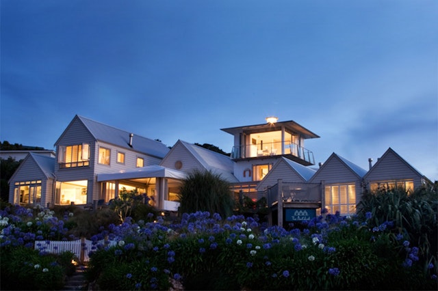 Boatshed Seaside Boutique Hotel