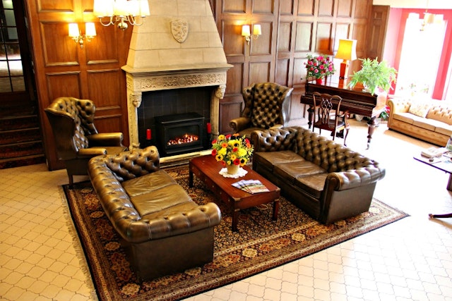 Knipoch Hotel