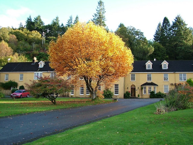 Knipoch Hotel