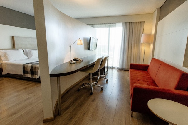 Manhattan Plaza Hotel