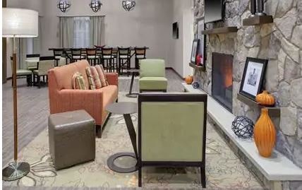 Hampton Inn & Suites Manchester