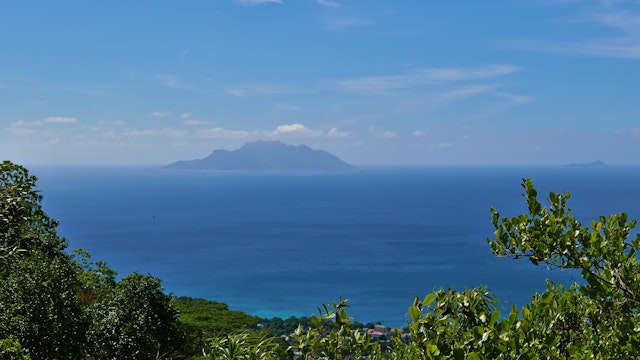 Silhouette Island-1