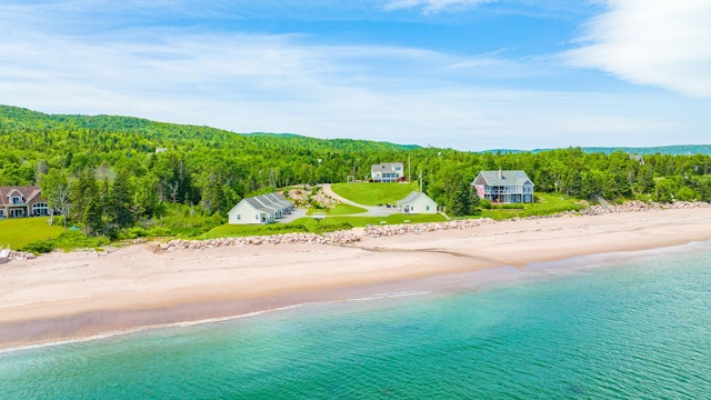 Lantern Hill & Hollow