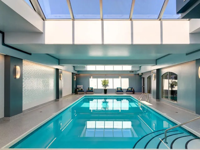 Chateau Victoria Hotel & Suites