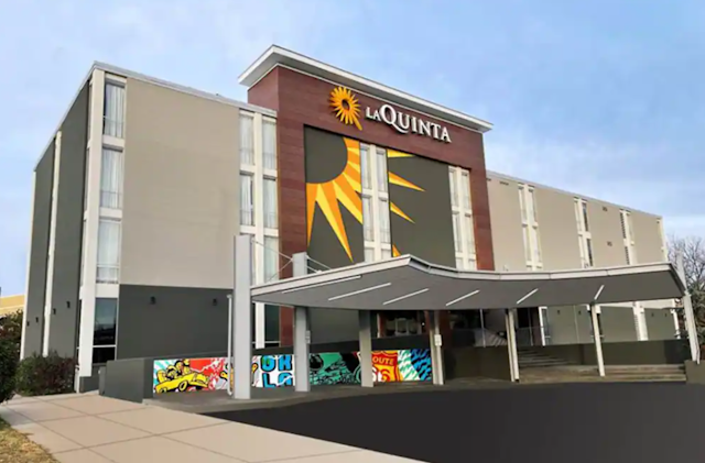 La Quinta Inn & Suites by Wyndham Tulsa Downtown/Route 66