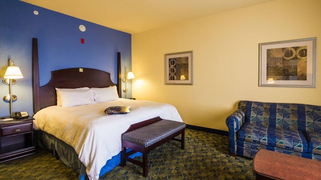 Hampton Inn & Suites Natchez